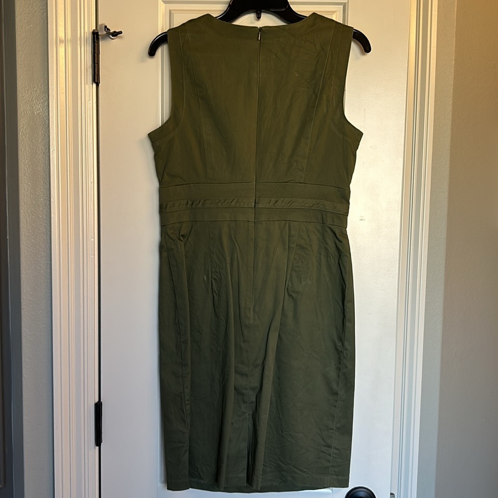 Women’s dress - Picture 4 of 4